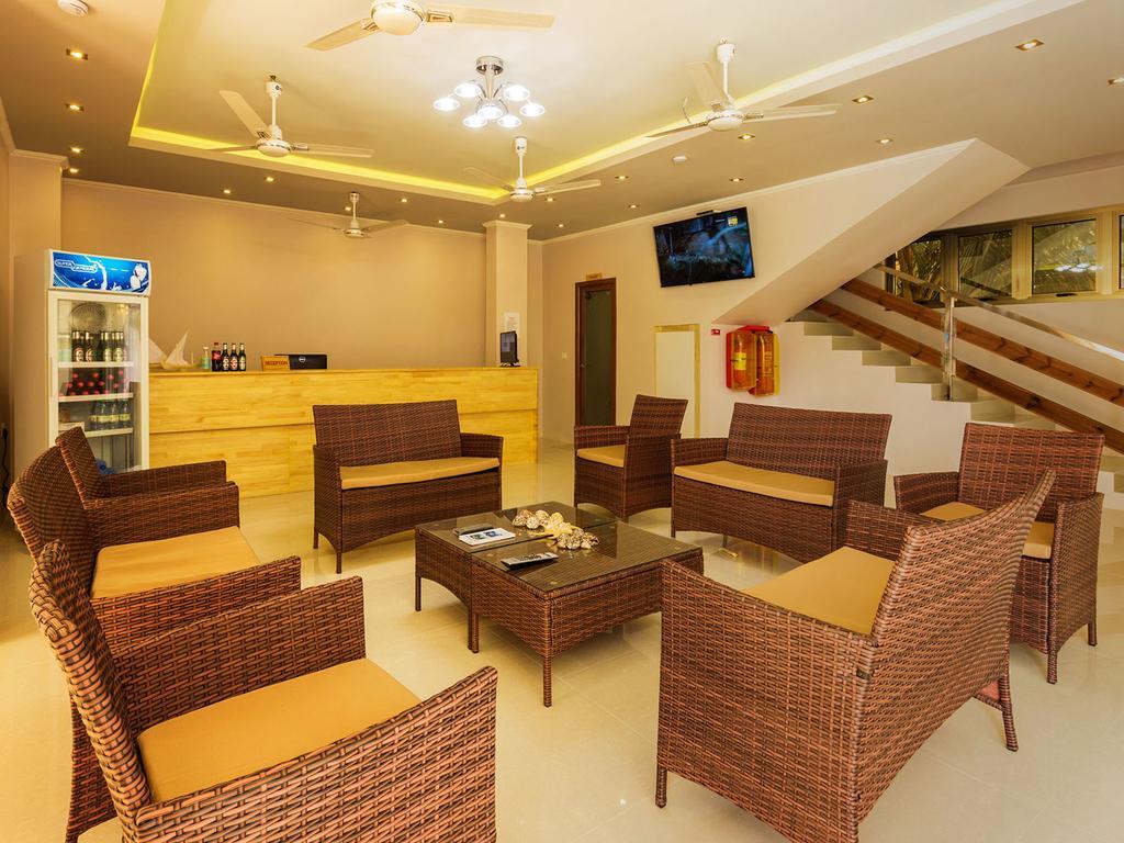 White Sand Lodge Maafushi Ngoại thất bức ảnh