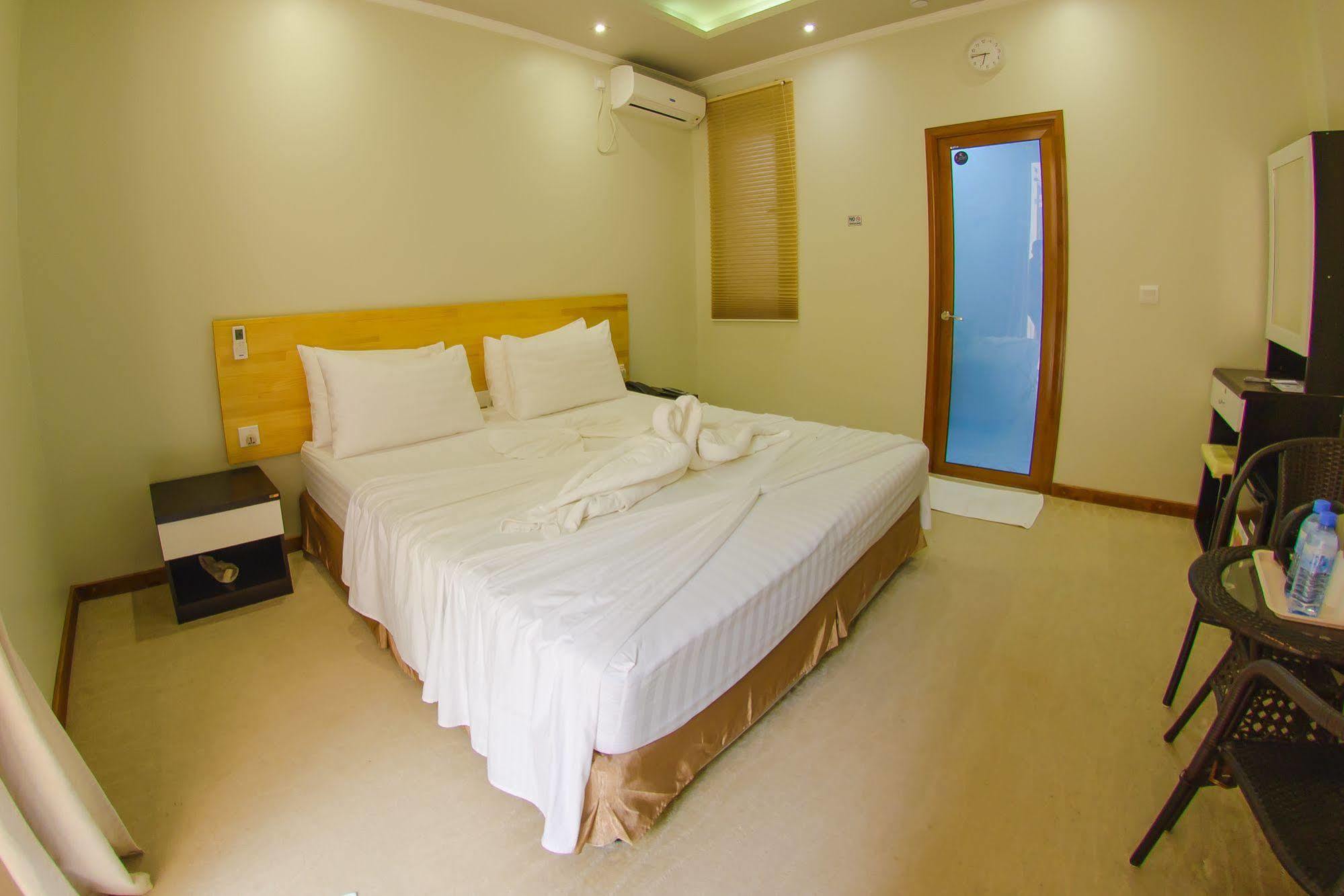White Sand Lodge Maafushi Ngoại thất bức ảnh